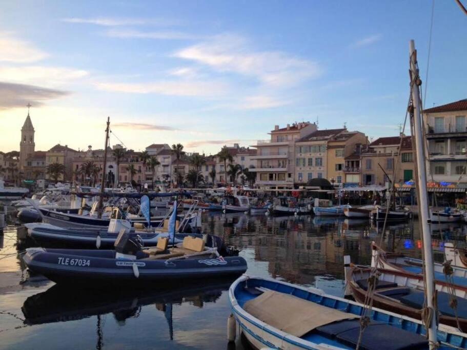 Superbe Appartement En Bord De Mer Bandol Exterior photo