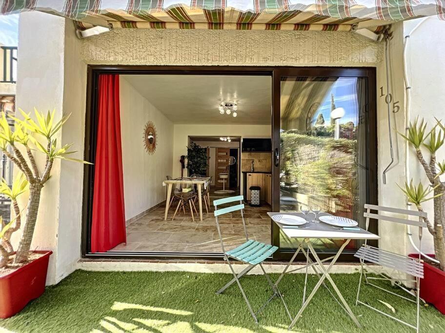 Superbe Appartement En Bord De Mer Bandol Exterior photo