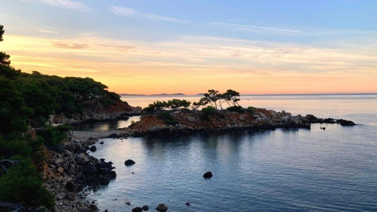 Superbe Appartement En Bord De Mer Bandol Exterior photo